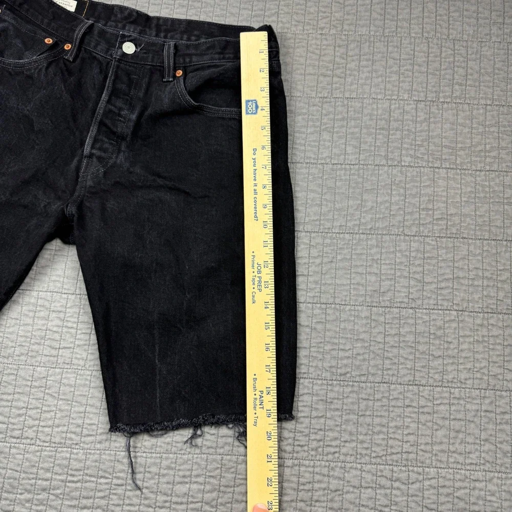 Levis Premium 501 Men 32 Black Denim Cut Off Shorts Button Fly 10